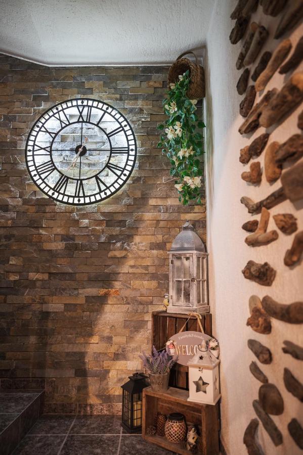 House Proctor Apartment Stoykite ภายนอก รูปภาพ