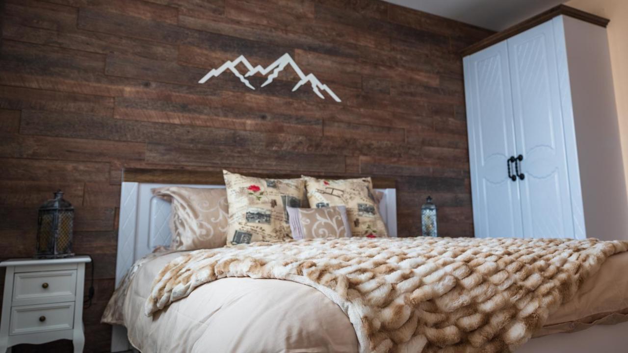House Proctor Apartment Stoykite ภายนอก รูปภาพ