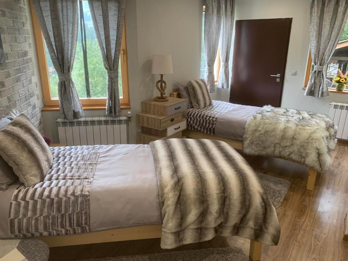 House Proctor Apartment Stoykite ภายนอก รูปภาพ